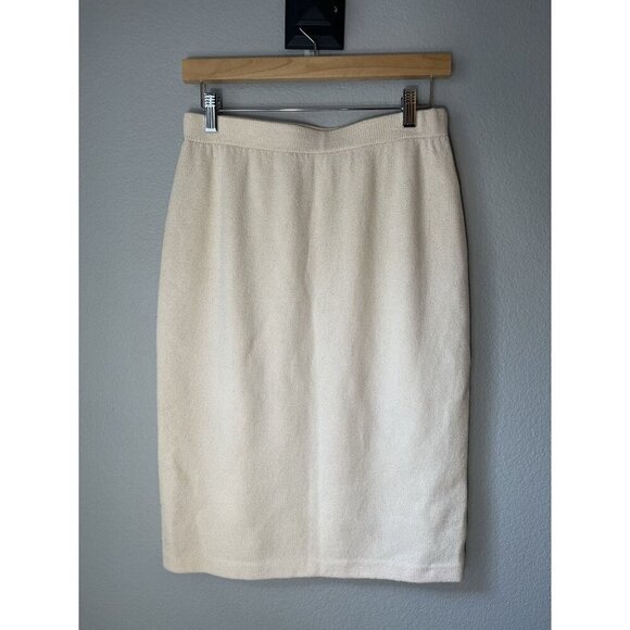 ST. JOHN Collection Size 8 Creamy Faintest Of Pink Santana Knit Straight Skirt - Picture 2 of 3
